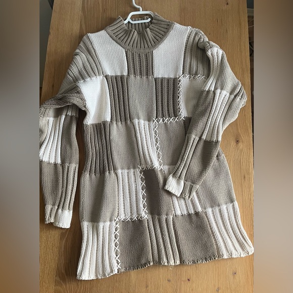 Women’ s Long Sweater . - Picture 1 of 7